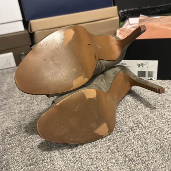 BCBGeneration Women Cassia Suede Peep Toe Booties Fatigue Green size 10 - Picture 5 of 9